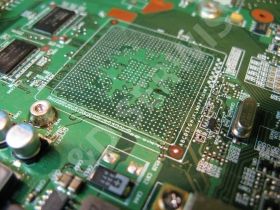 A&D Serwis regeneracja solder maski płyty gł&oacute;wnej.